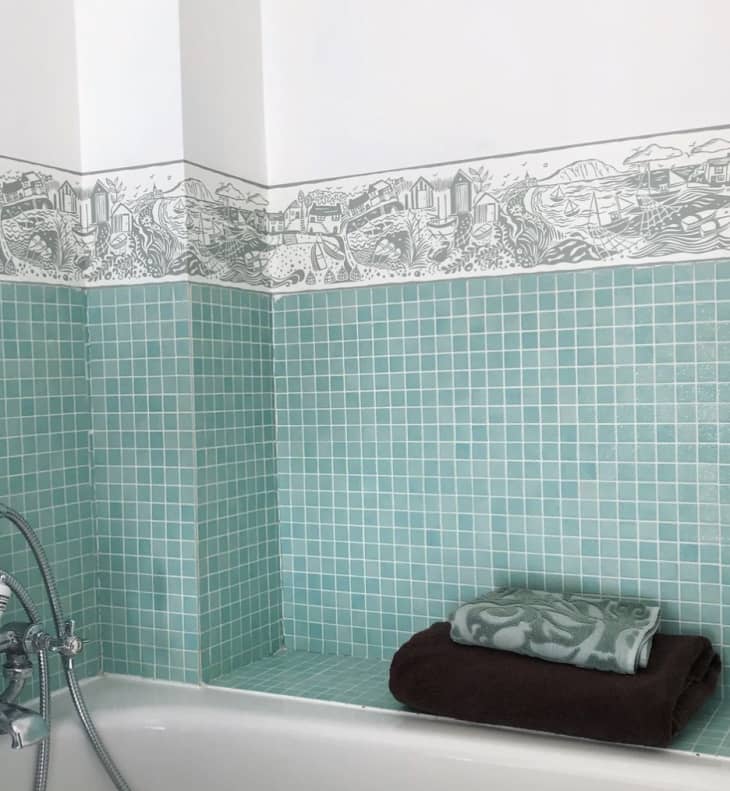 This Controversial Wallpaper Trend Is Coming Back for the Home